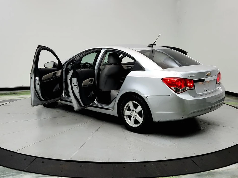 2012 Chevrolet Cruze - Image 12 of 31