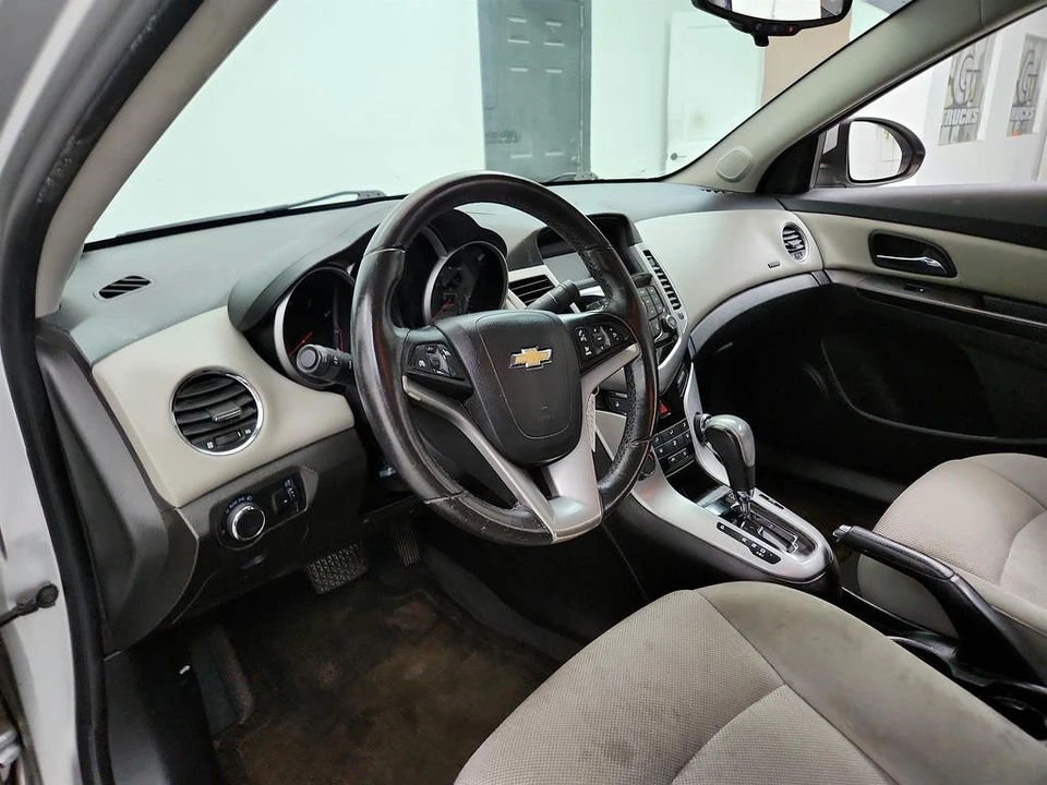 2012 Chevrolet Cruze - Image 13 of 21