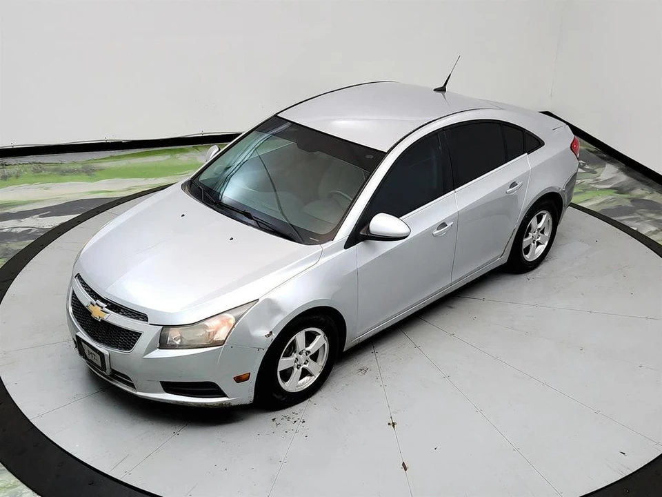 2012 Chevrolet Cruze - Image 28 of 31