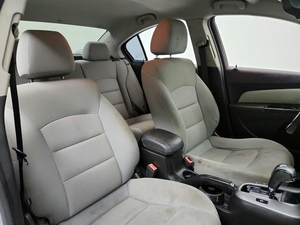 2012 Chevrolet Cruze - Image 23 of 31