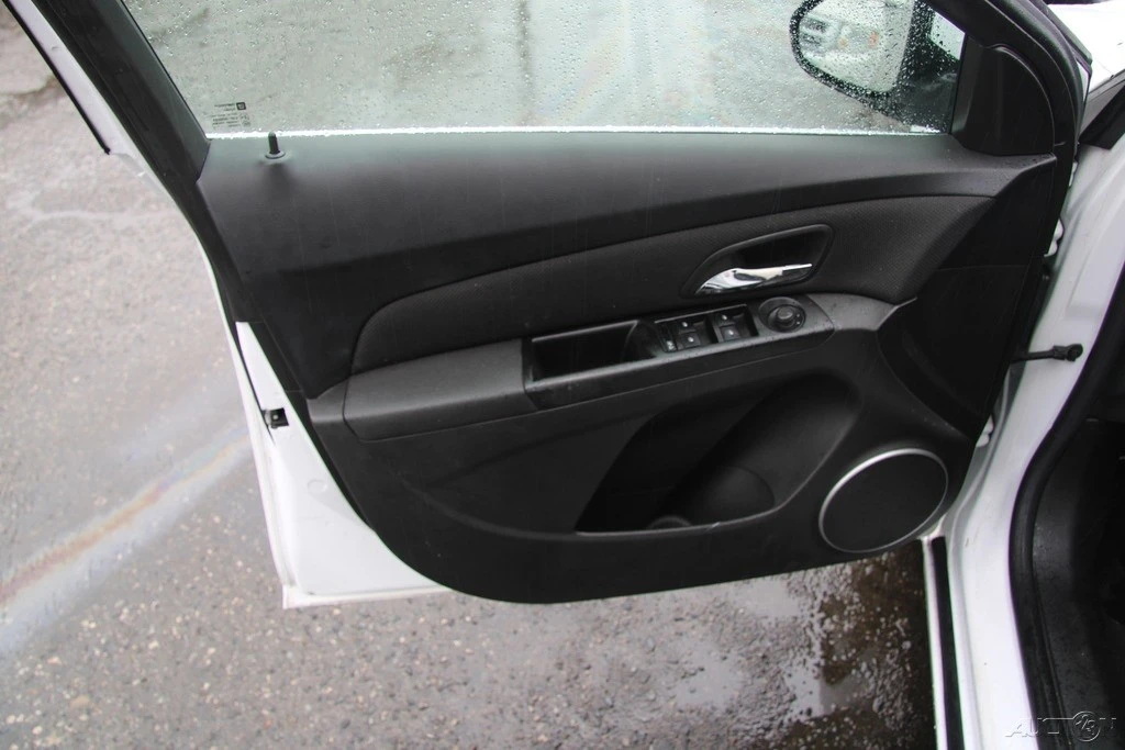 2012 Chevrolet Cruze - Image 11 of 21