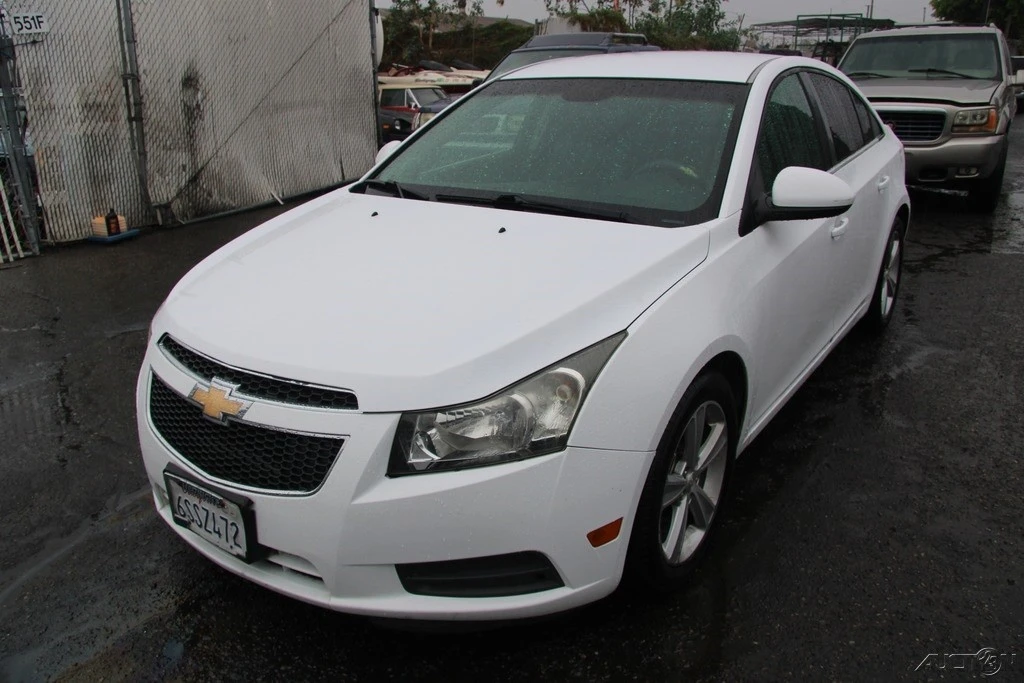 2012 Chevrolet Cruze - Image 2 of 21