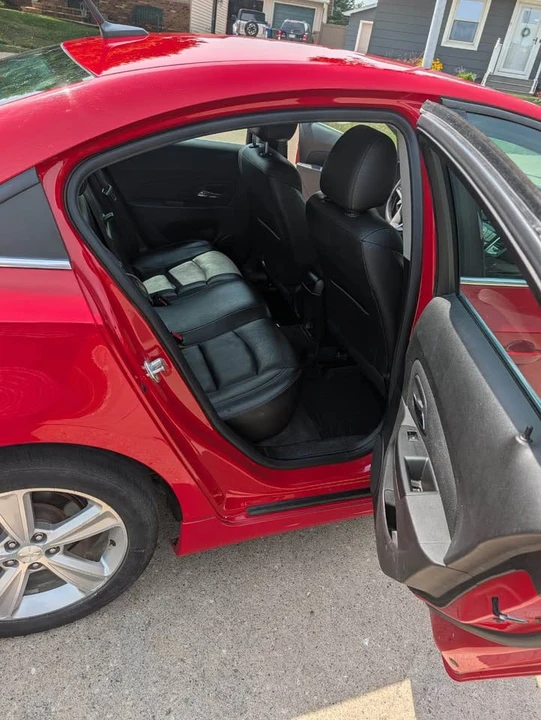 2012 Chevrolet Cruze - Image 2 of 11