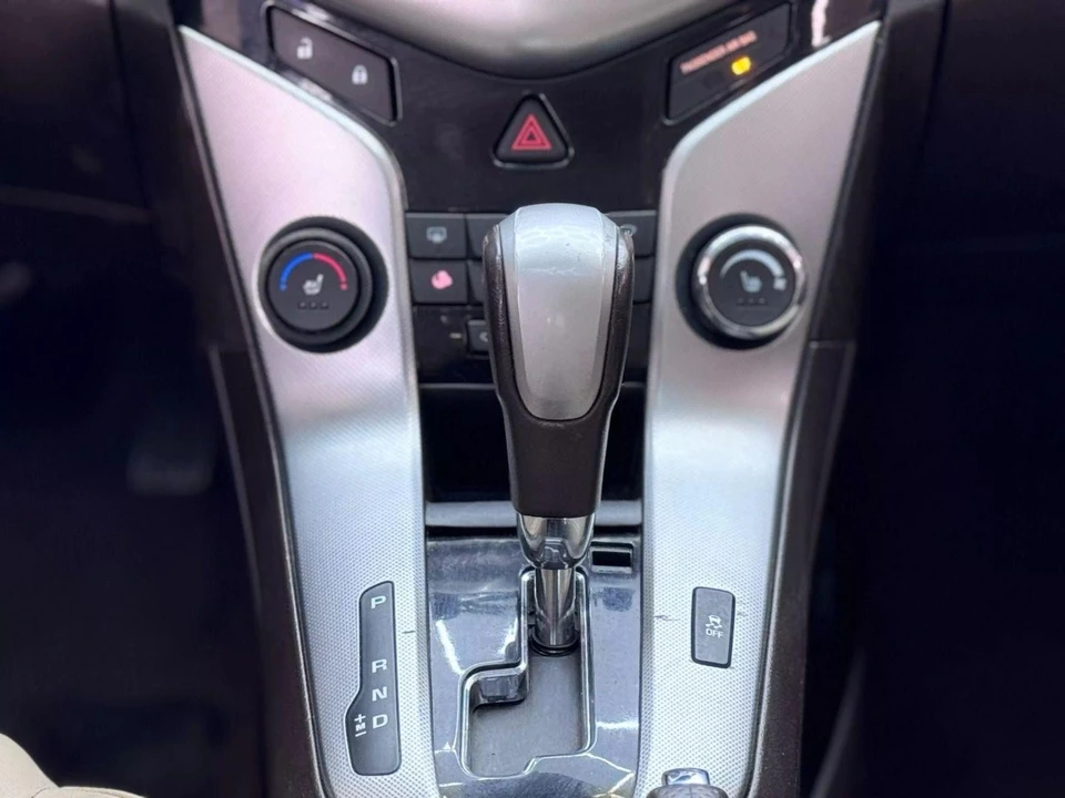 2012 Chevrolet Cruze - Image 16 of 21