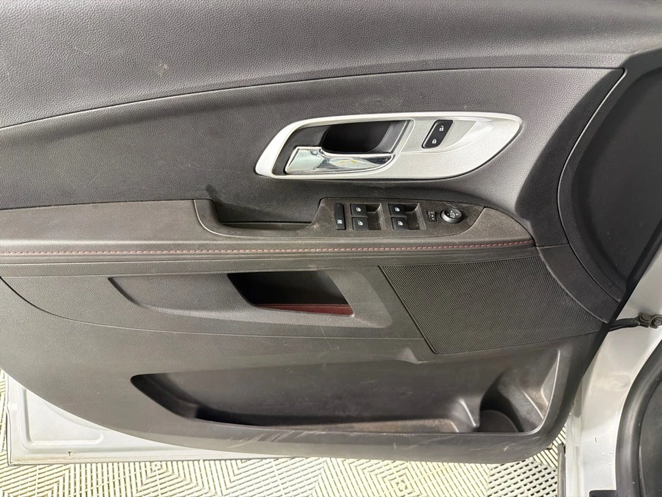 2012 Chevrolet Equinox - Image 10 of 21