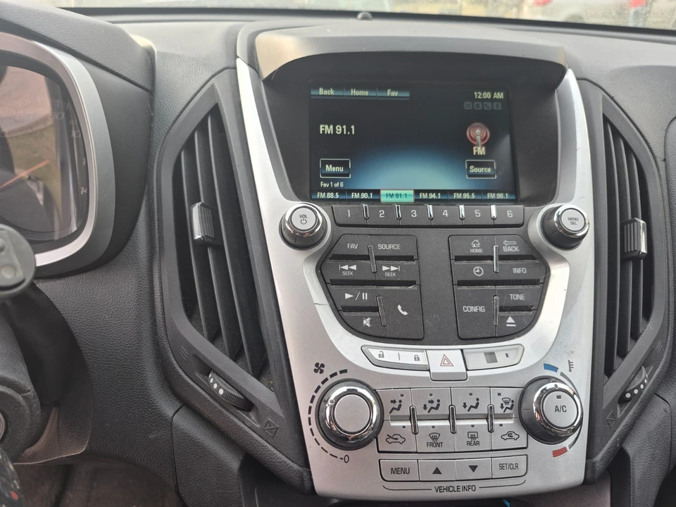 2012 Chevrolet Equinox - Image 6 of 7