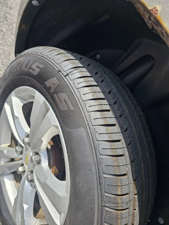 2012 Chevrolet Equinox - Image 16 of 20