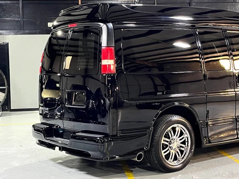 2012 Chevrolet Express - Image 6 of 21