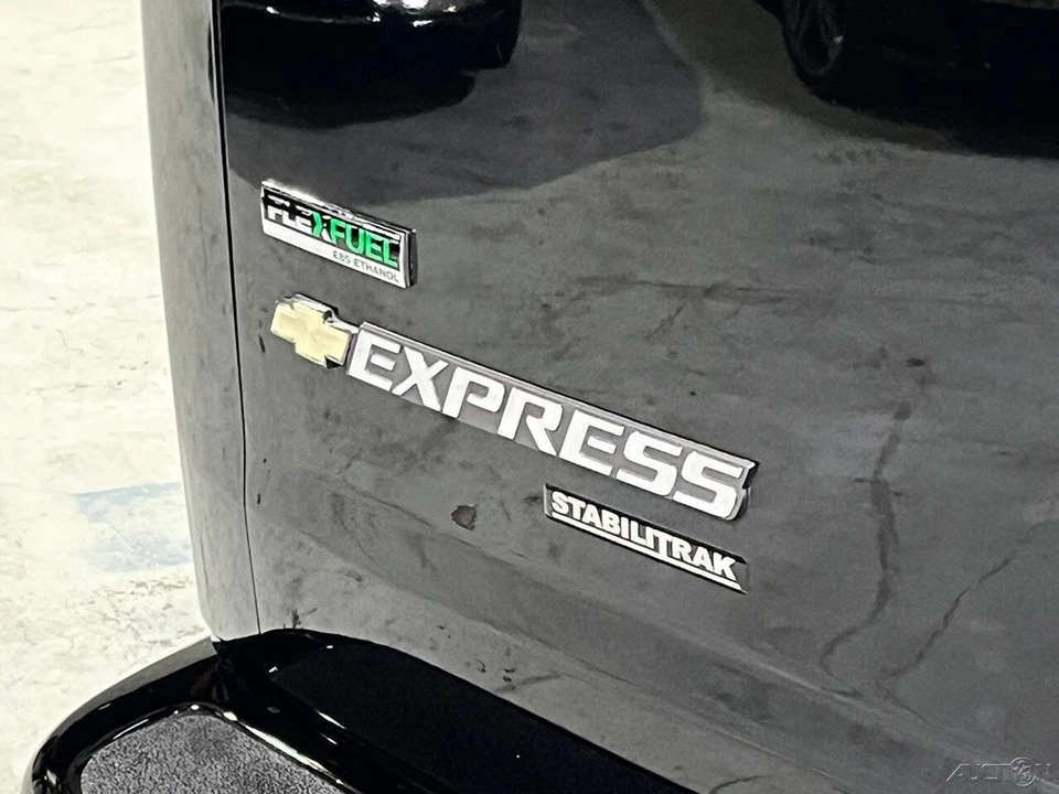 2012 Chevrolet Express - Image 8 of 21