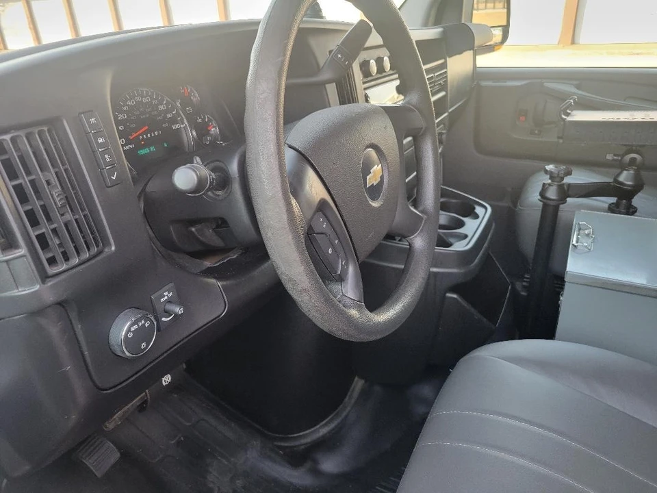 2012 Chevrolet Express - Image 14 of 18