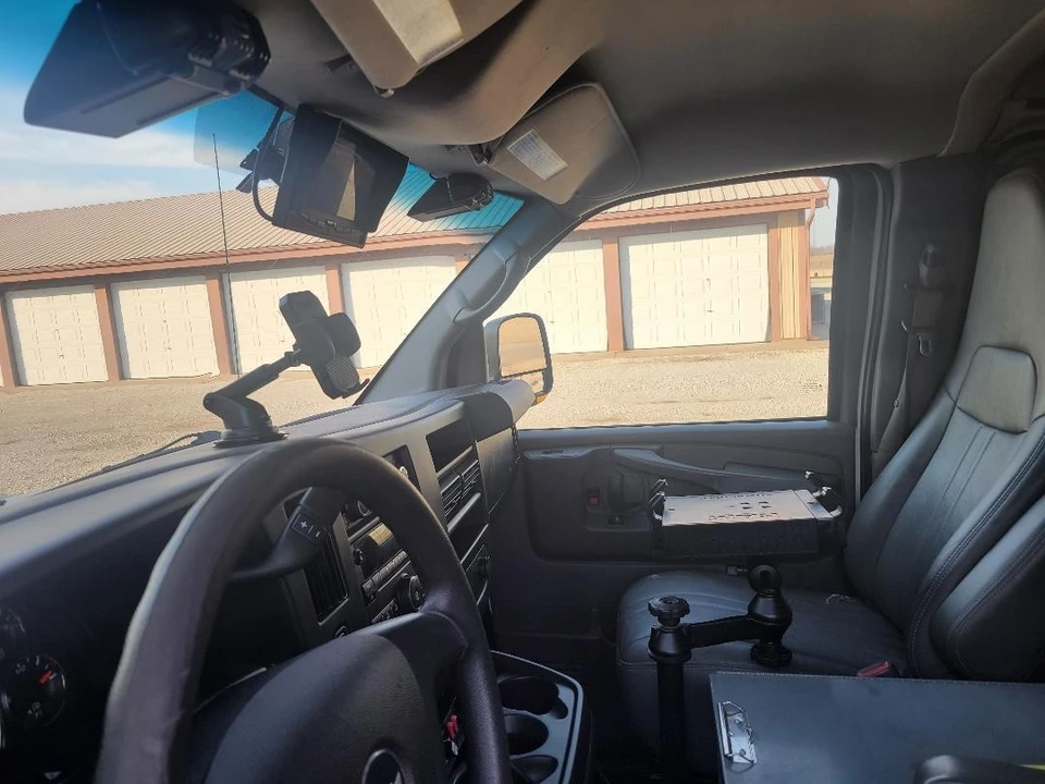 2012 Chevrolet Express - Image 16 of 18
