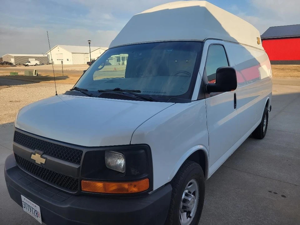 2012 Chevrolet Express - Image 2 of 18