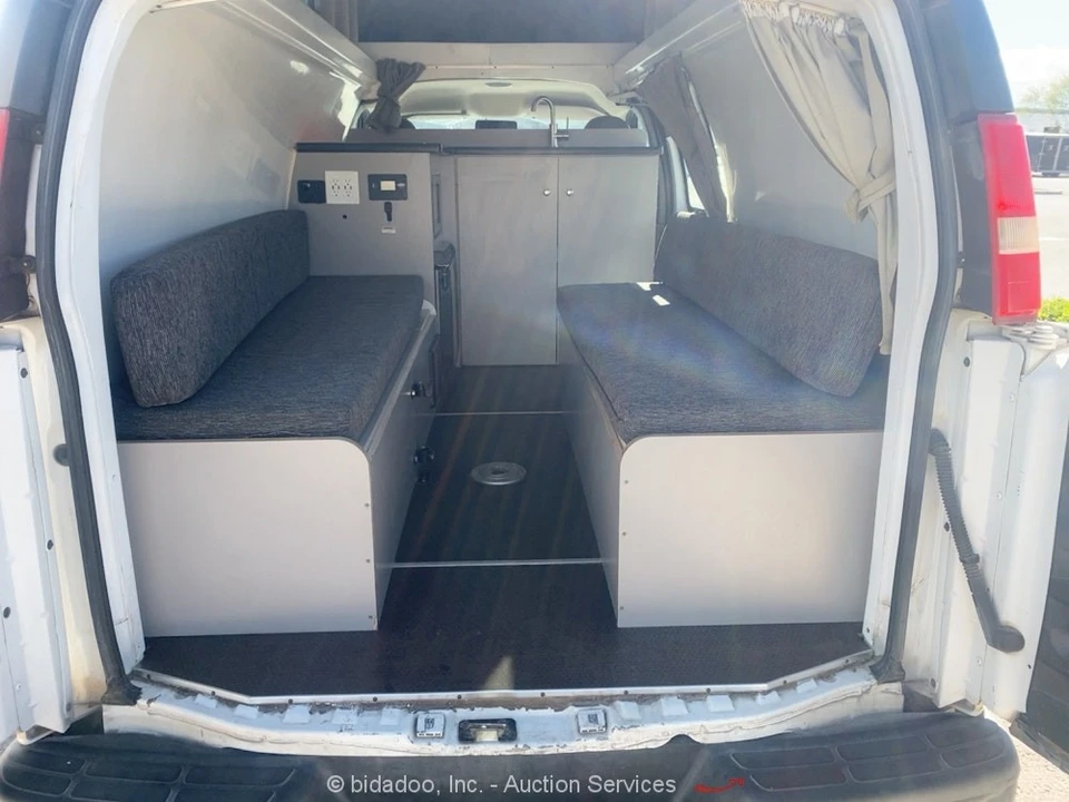 2012 Chevrolet Express - Image 9 of 12