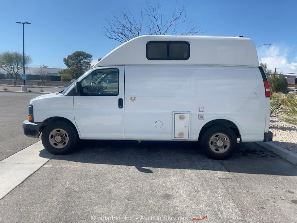 2012 Chevrolet Express - Image 5 of 12