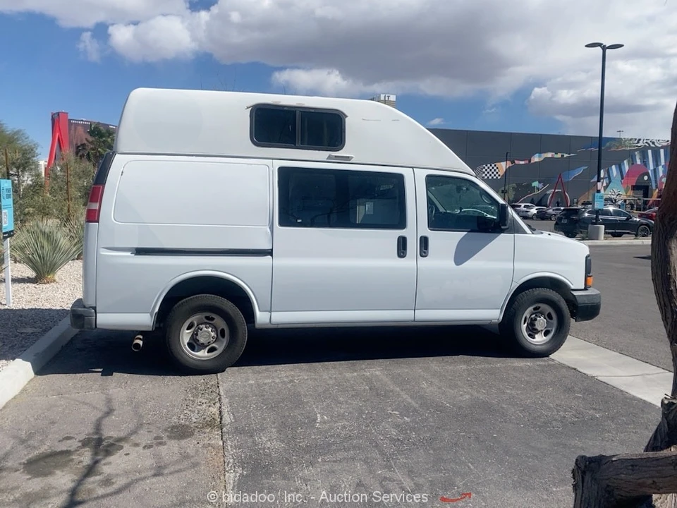 2012 Chevrolet Express - Image 6 of 12