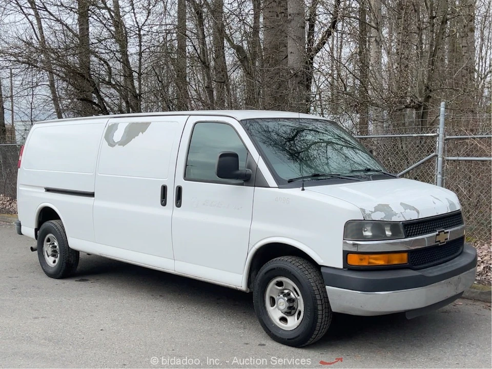 2012 Chevrolet Express - Image 2 of 12