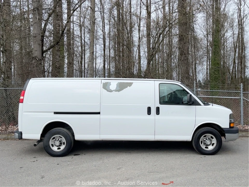 2012 Chevrolet Express - Image 6 of 12