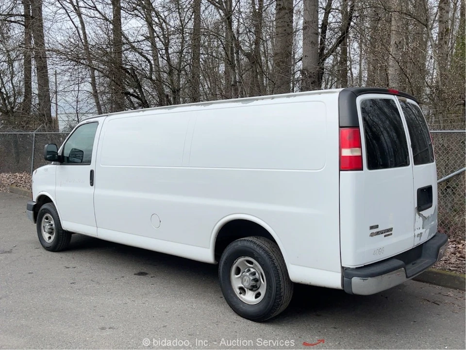 2012 Chevrolet Express - Image 3 of 12