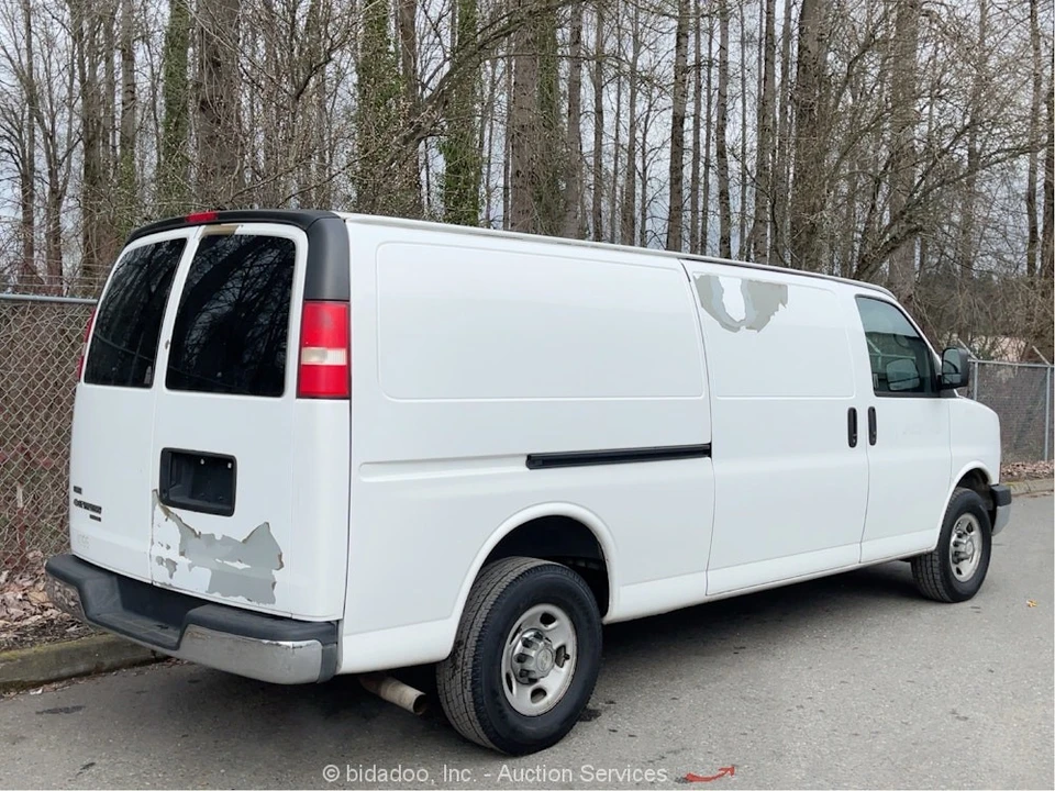 2012 Chevrolet Express - Image 4 of 12