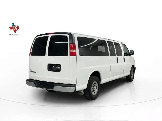 2012 Chevrolet Express - Image 8 of 12