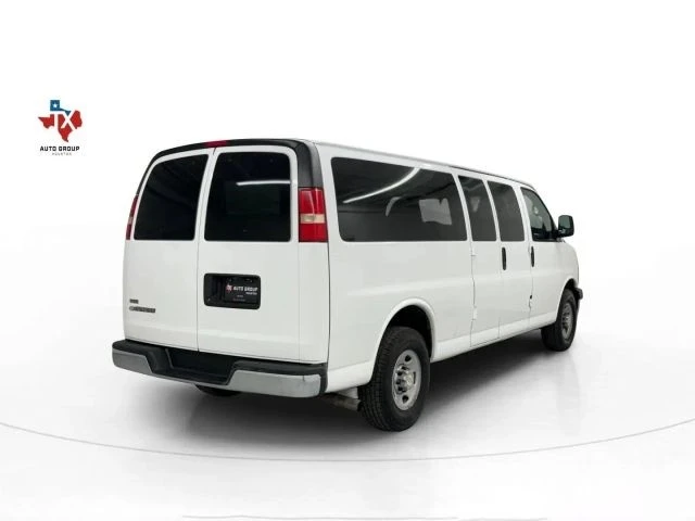2012 Chevrolet Express - Image 9 of 12