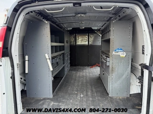 2012 Chevrolet Express - Image 17 of 31