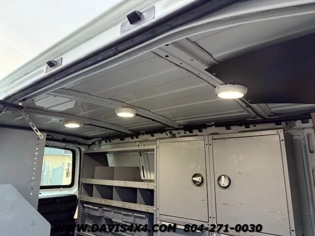 2012 Chevrolet Express - Image 13 of 31