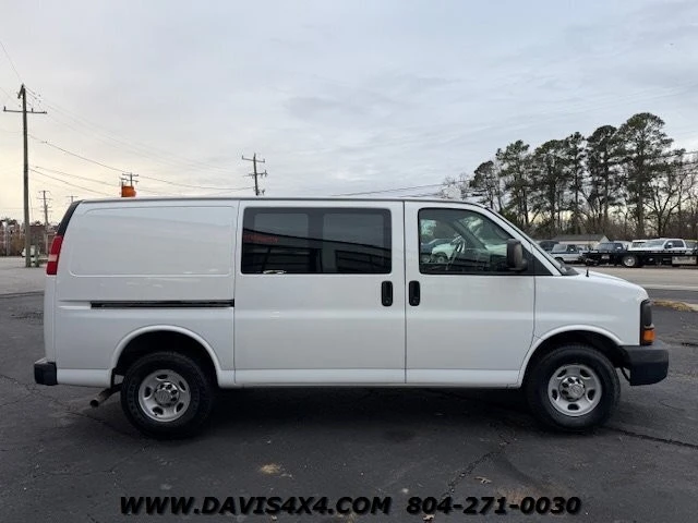 2012 Chevrolet Express - Image 5 of 12