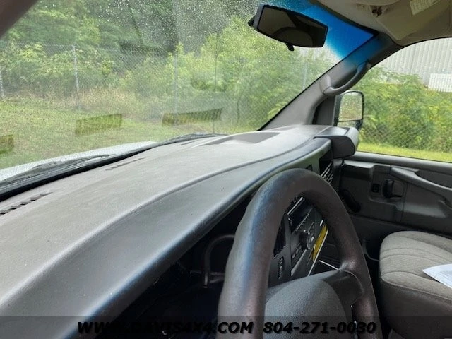 2012 Chevrolet Express - Image 10 of 29