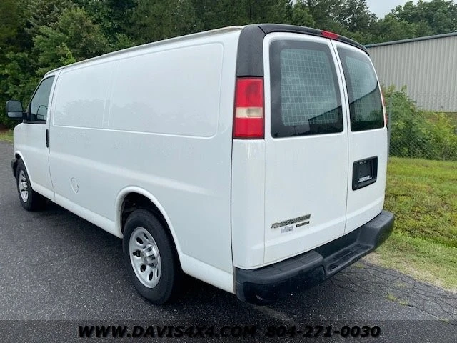 2012 Chevrolet Express - Image 28 of 29