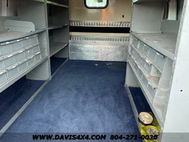 2012 Chevrolet Express - Image 17 of 29