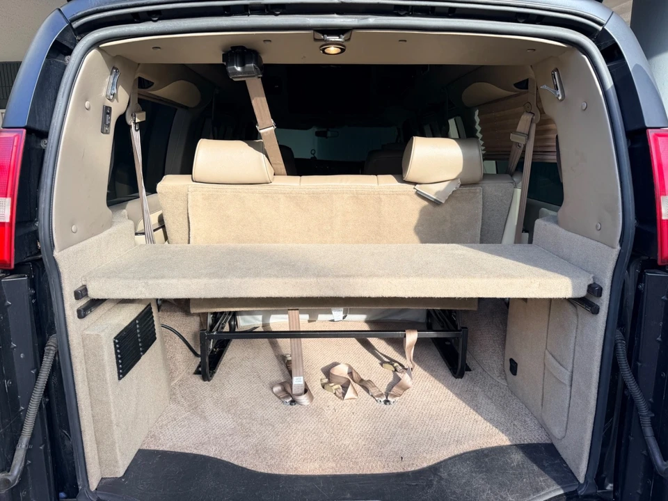 2012 Chevrolet Express - Image 13 of 13