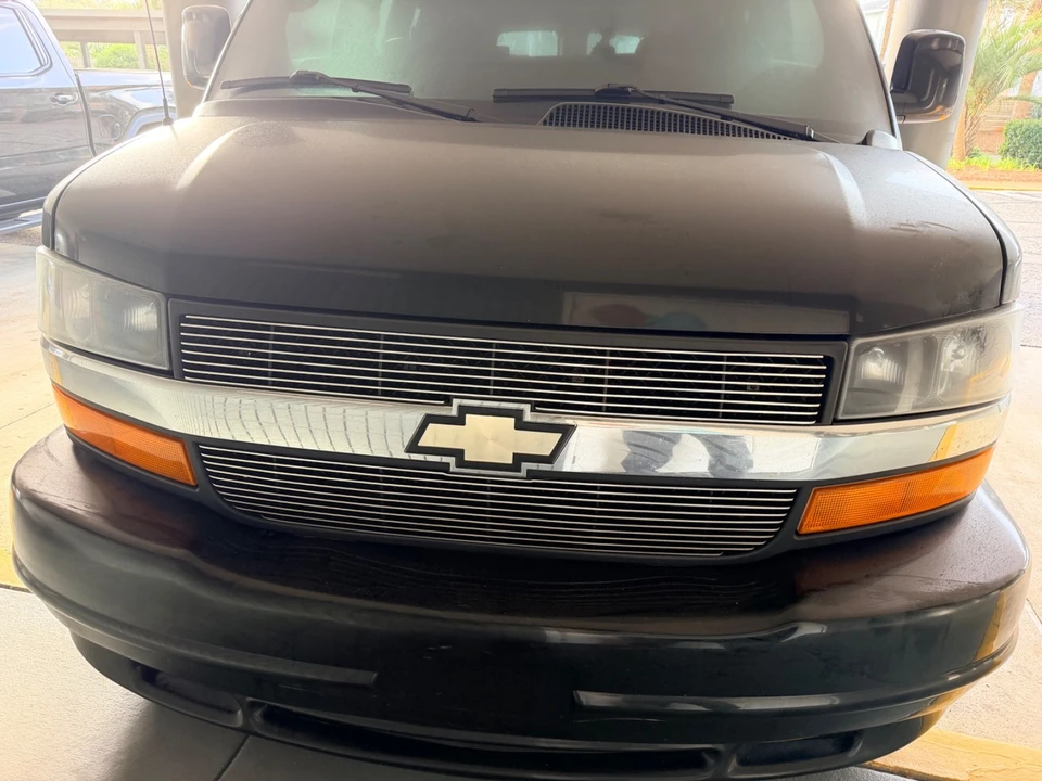 2012 Chevrolet Express - Image 11 of 13