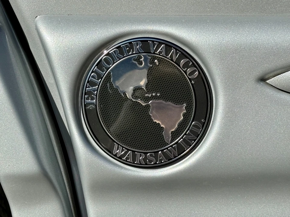 2012 Chevrolet Express - Image 21 of 21