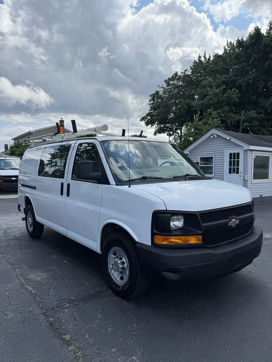 2012 Chevrolet Express - Image 7 of 17