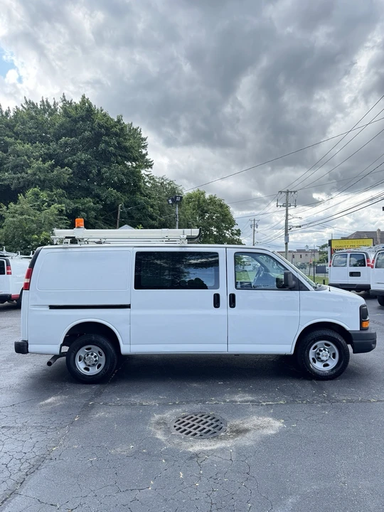 2012 Chevrolet Express - Image 6 of 17