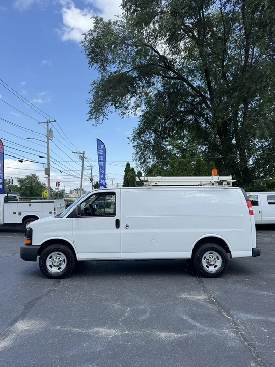 2012 Chevrolet Express - Image 2 of 17