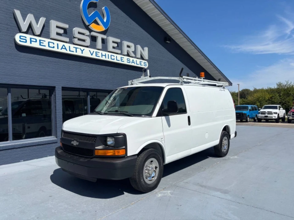 2012 Chevrolet Express - Image 6 of 12
