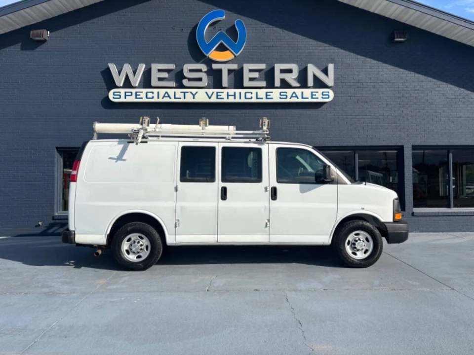 2012 Chevrolet Express - Image 2 of 12