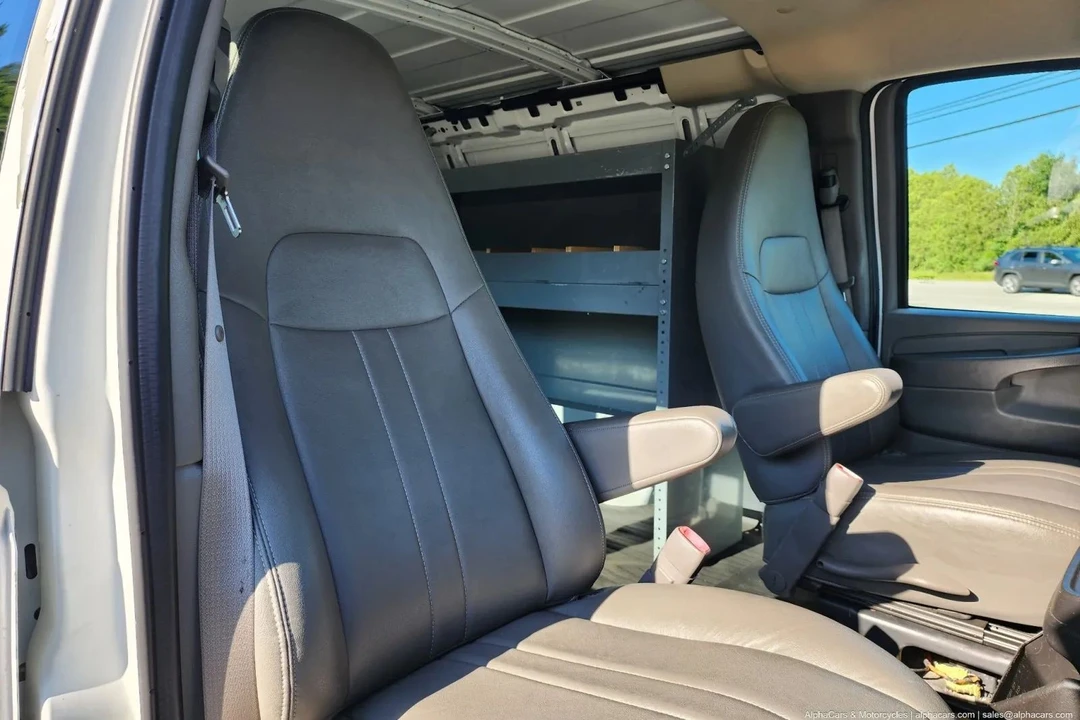 2012 Chevrolet Express - Image 18 of 21