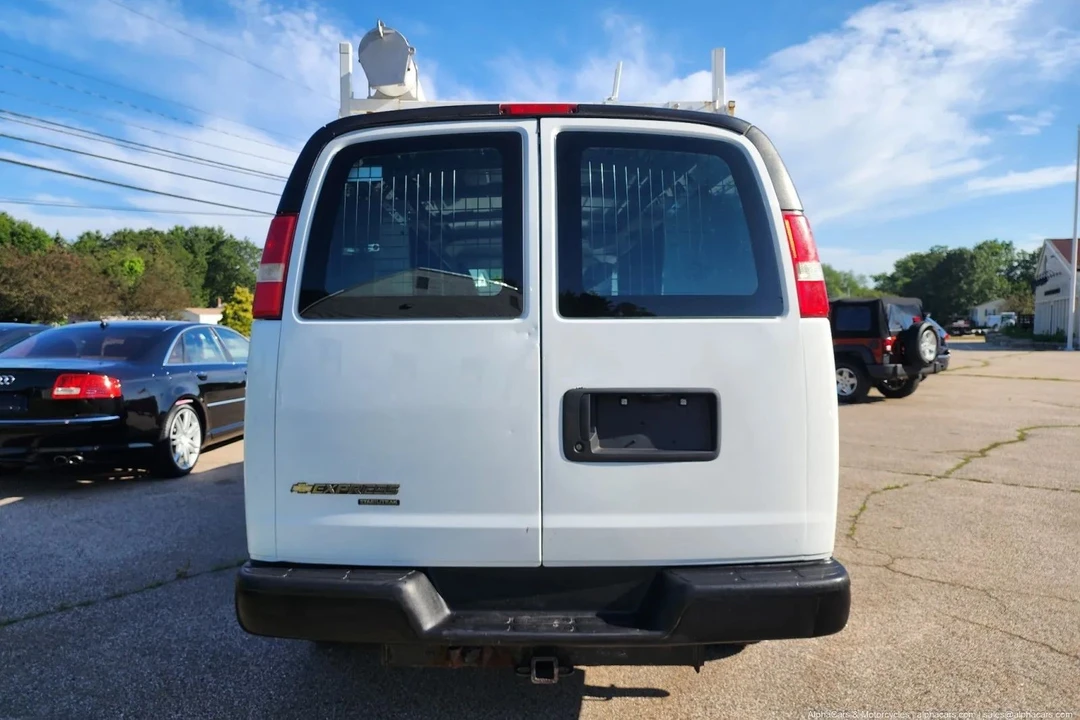 2012 Chevrolet Express - Image 5 of 21