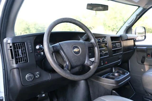 2012 Chevrolet Express - Image 18 of 21