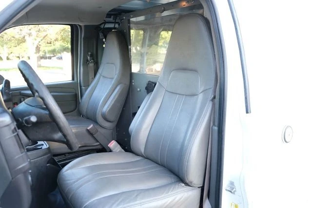 2012 Chevrolet Express - Image 20 of 21