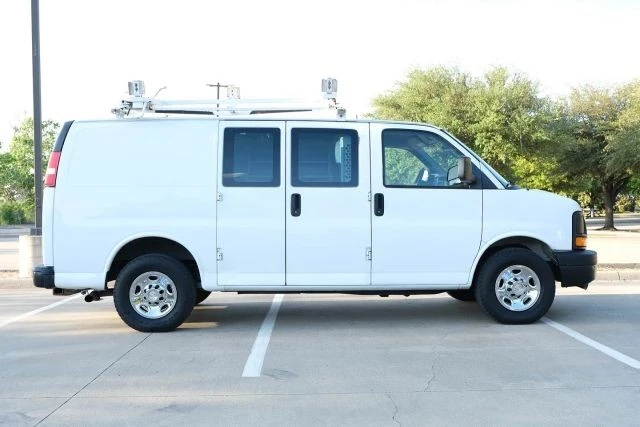 2012 Chevrolet Express - Image 12 of 21