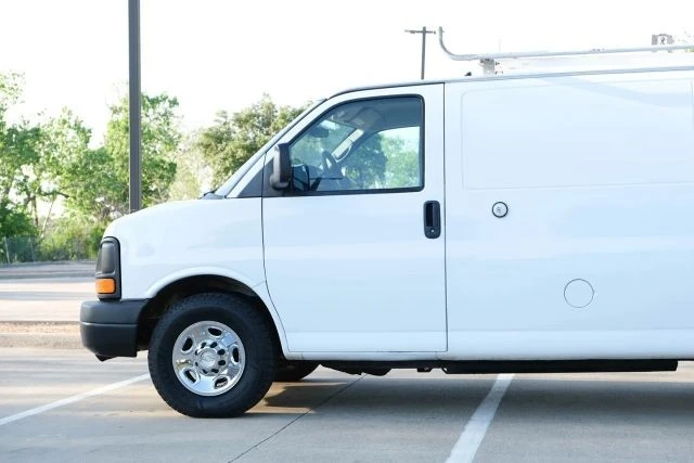 2012 Chevrolet Express - Image 8 of 21