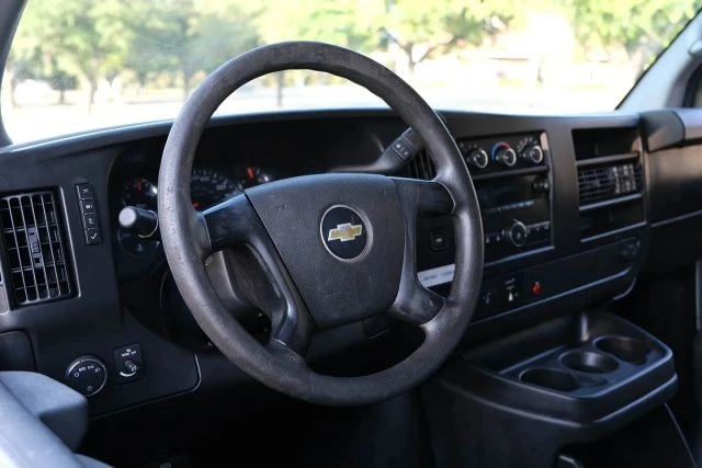 2012 Chevrolet Express - Image 19 of 21