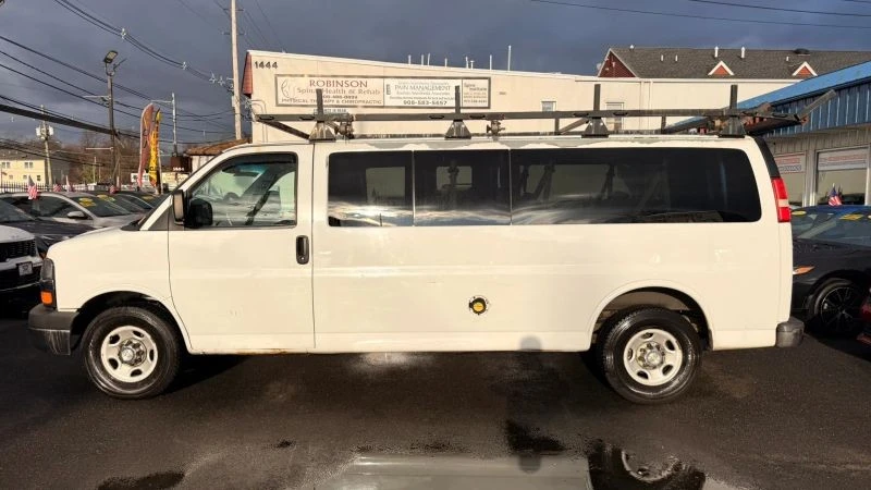 2012 Chevrolet Express - Image 9 of 12
