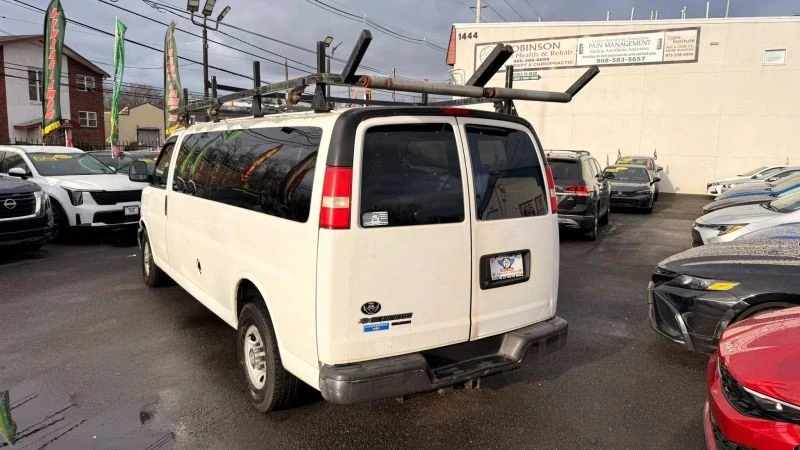 2012 Chevrolet Express - Image 3 of 12
