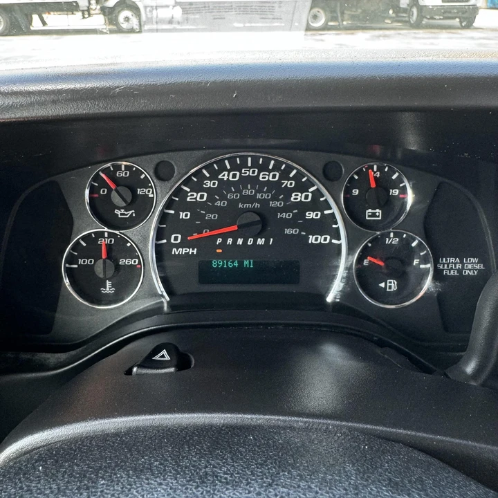 2012 Chevrolet Express - Image 13 of 21