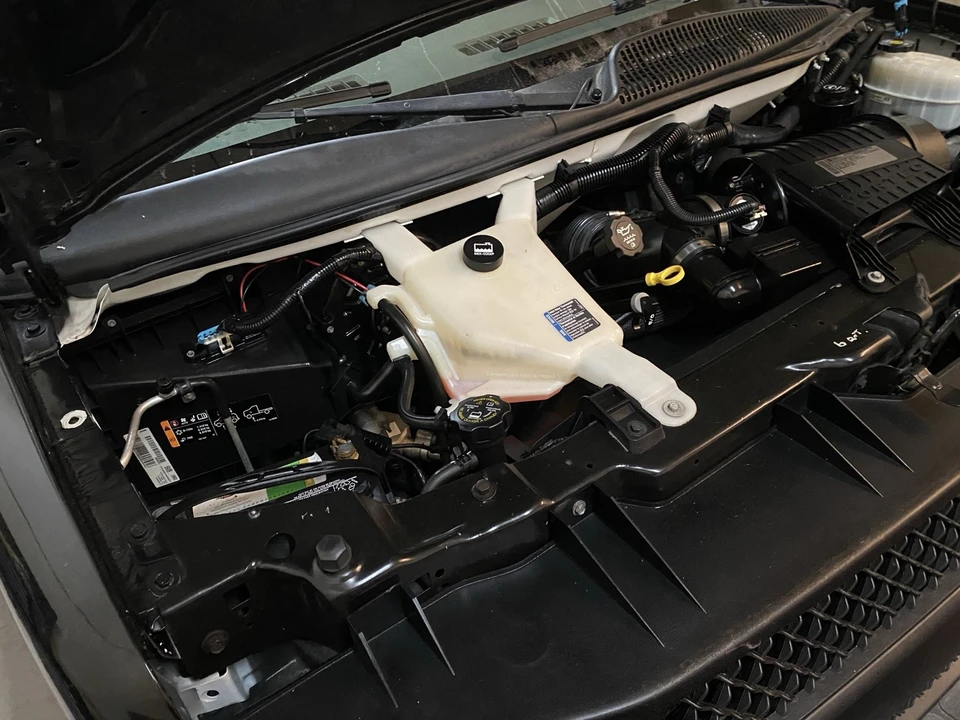 2012 Chevrolet Express - Image 13 of 21